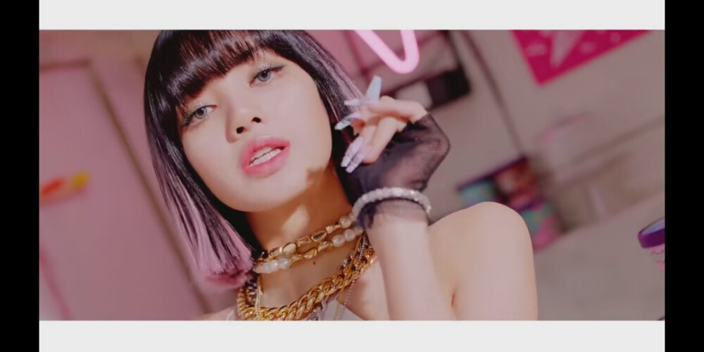 ice cream
新歌mv
lisa可二改图