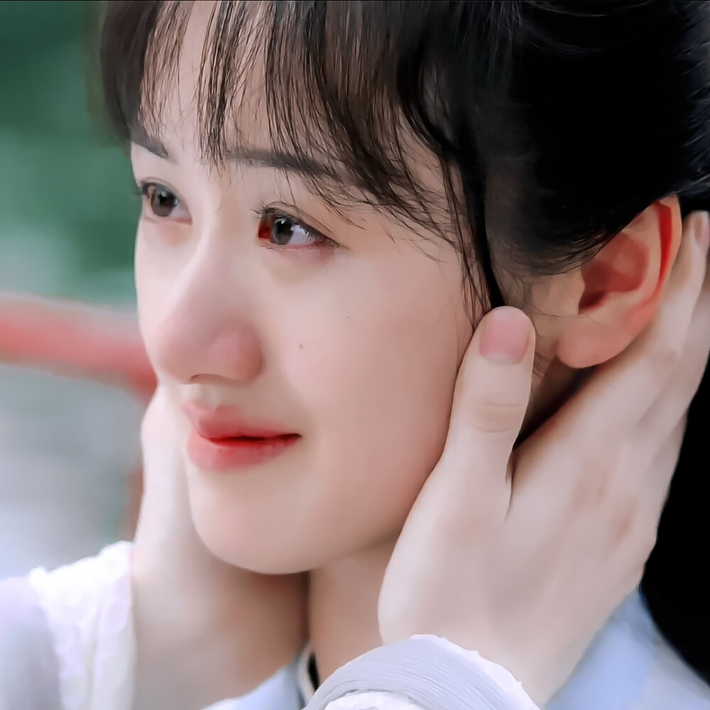 《琉璃》褚璇玑 禹司凤
原图cr.微博ID溺往臆想
“你可以给我讲道理，你可以教我，但是你不要离开我好不好。”
“这一次，你休想把我忘了。” ​​​