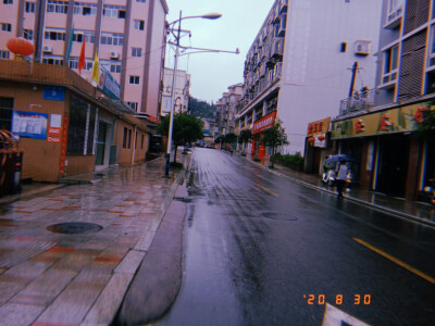 
#阴雨天#
