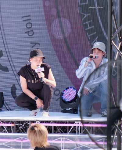 每一次的同框都让人激动不已
洪天逸&林乐杰