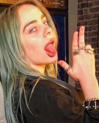 Billie Eilish 碧梨
来源 ig:wheratheavocadossss·