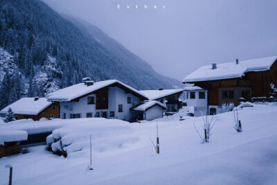 阿尔卑斯小镇一场雪