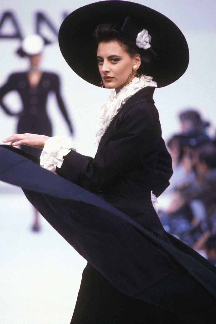 inès de la fressange
chanel f/w 1987 ​ ​​​​
