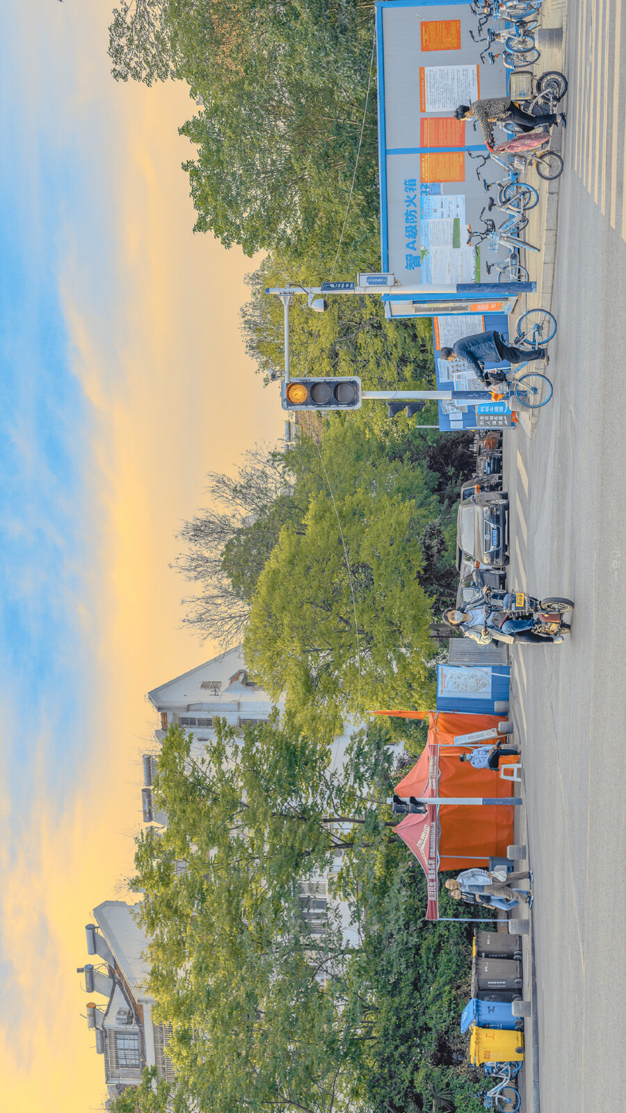 想带着你在海边吹吹晚风
©️一白山