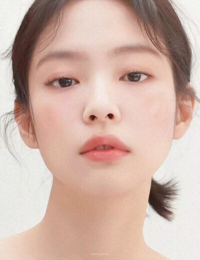 JENNIE
cr.vb星屑集邮