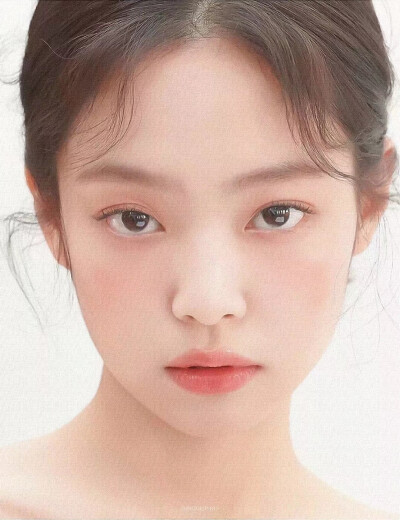 JENNIE
cr.vb星屑集邮