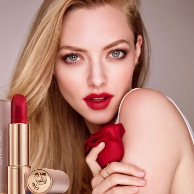 Amanda Seyfried
New for Lancome L'Absolu Rouge Intimate lipstick
[weibo@-slyvieCX-]