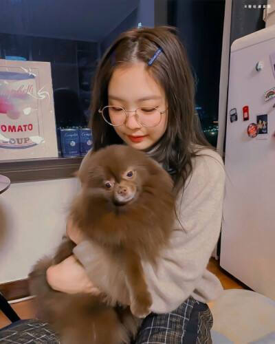 ☺︎ 甜糯jennie ☺︎
♡ 人间香奈儿 ♡ 