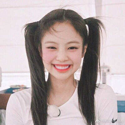 ☺︎ 甜糯jennie ☺︎
♡ 人间香奈儿 ♡ 