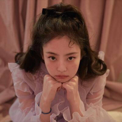 ☺︎ 甜糯jennie ☺︎
♡ 人间香奈儿 ♡ 