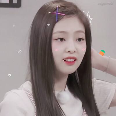 ☺︎ 甜糯jennie ☺︎
♡ 人间香奈儿 ♡ 