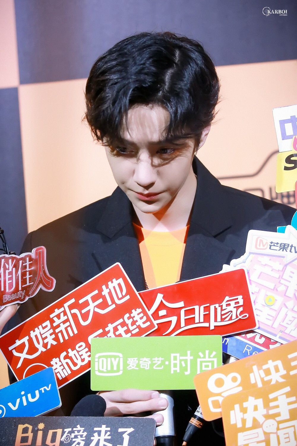 190507 植村秀品牌活动 @UNIQ-王一博 cr:logo