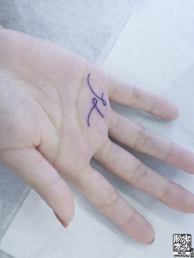 鬼手纹身小鬼店 手掌英文 纹身师干涛