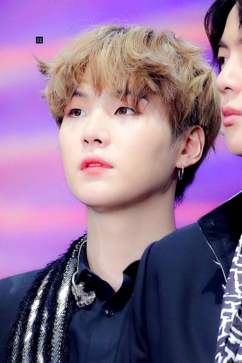 闵玧其
SUGA OF BTS.