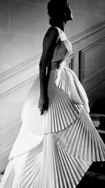 1950年的Dior礼服