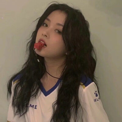 #闺蜜头像#
遇见你满是心酸皆是遗憾.