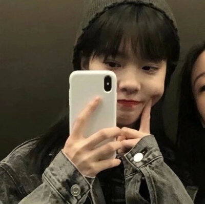 #闺蜜头像#
遇见你满是心酸皆是遗憾.