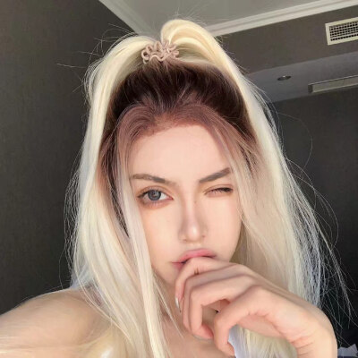 #闺蜜头像#
遇见你满是心酸皆是遗憾.