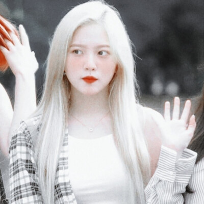 Yeir金艺琳_
淩晨兩點的黑森林.
cr.adorablecandy81
我是L-Morishima