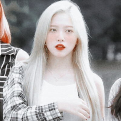 Yeir金艺琳_
淩晨兩點的黑森林.
cr.adorablecandy81
我是L-Morishima