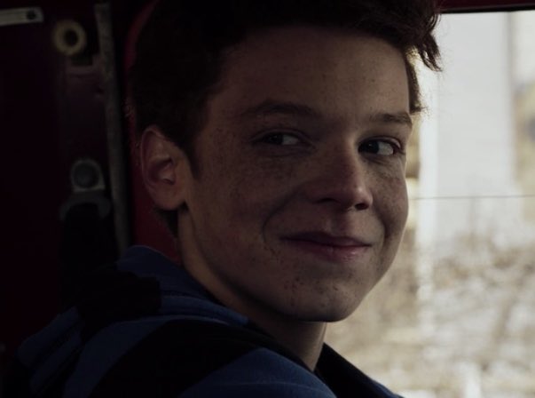 卡梅隆莫纳汉/cameron monaghan
推特: hope loves carl n ethan