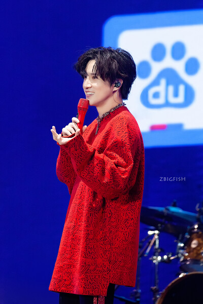 薛之谦！
图源微博@薛之大鱼