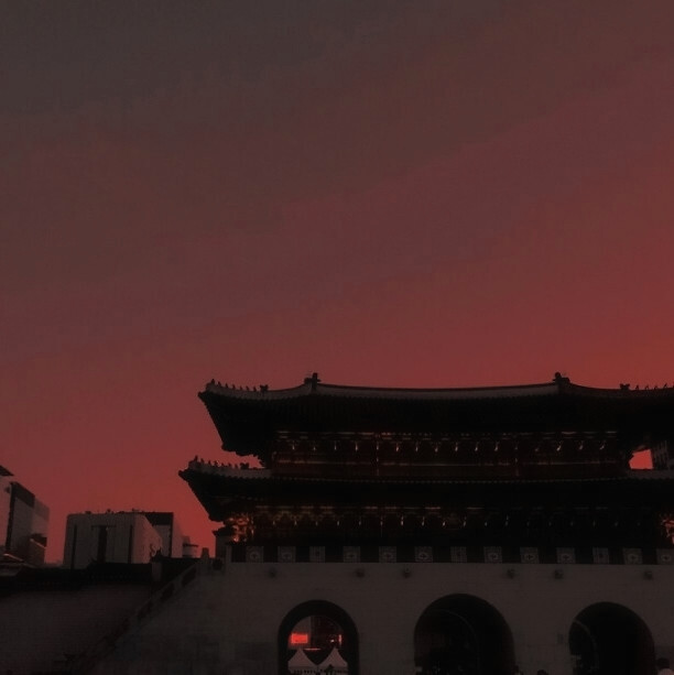 
愿妾消愁结新欢 莫恨我这负心郎