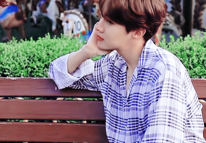 郑号锡 动图，侵删