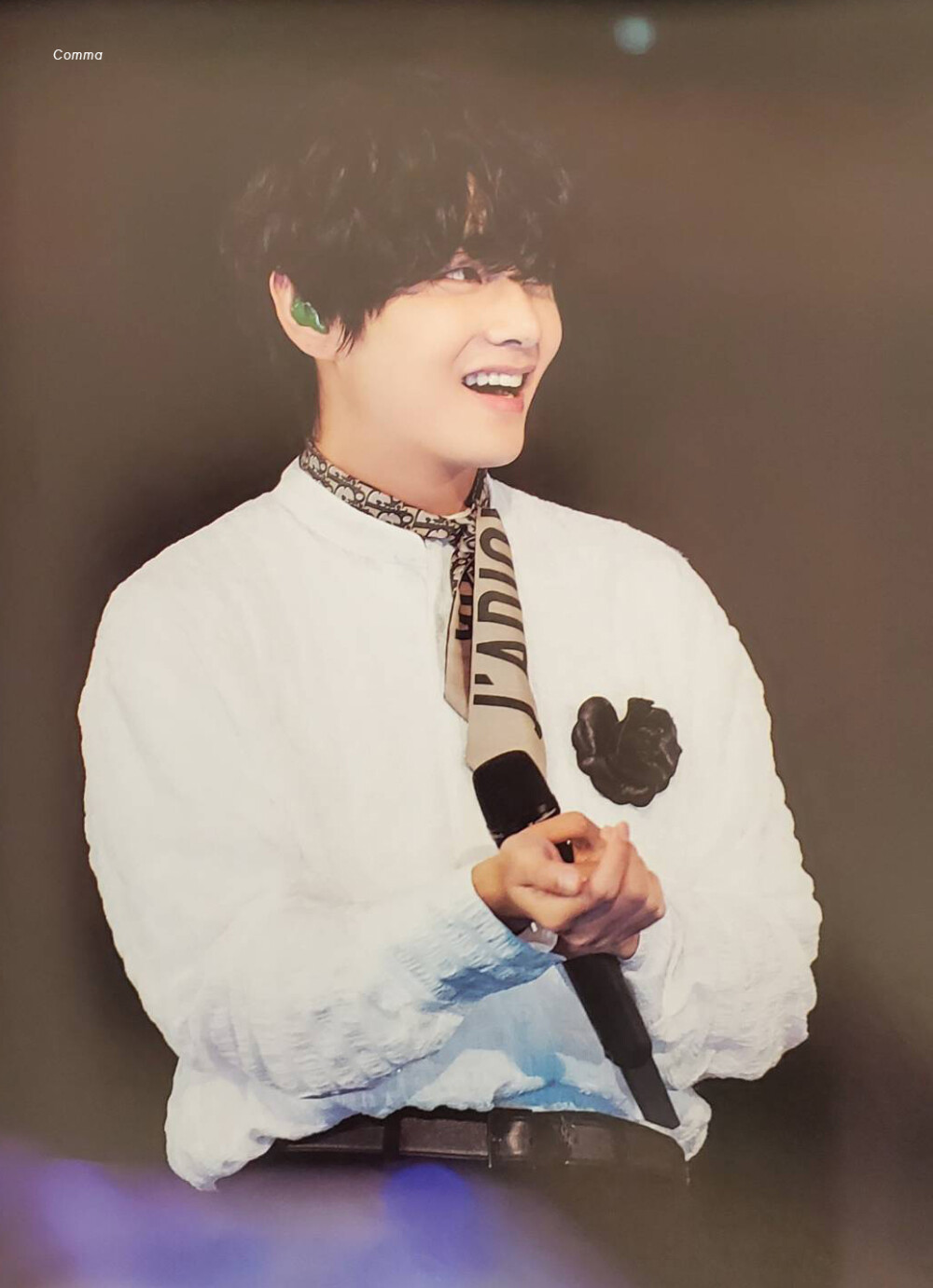 金泰亨
Magic shop Japan DVD photo book
cr.comma_bts