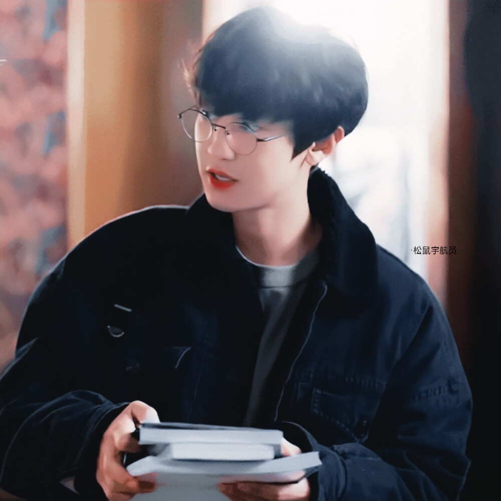 “学姐 你的书。”
朴灿烈©边溺
原乔宴之
