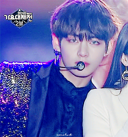 金泰亨 动图，侵删