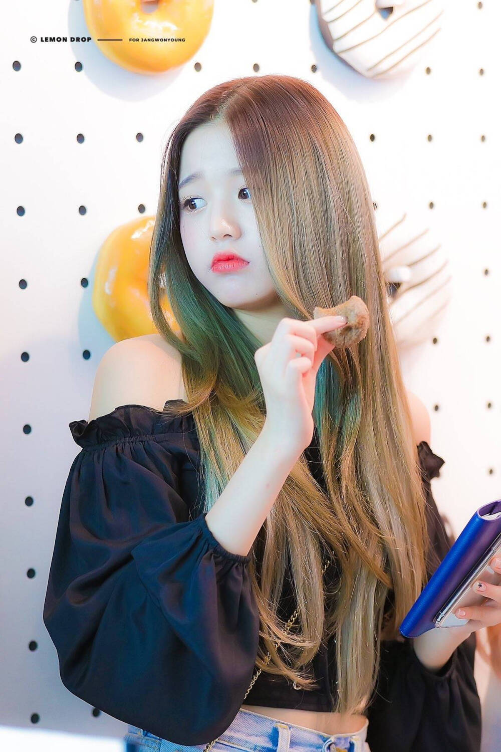 izone张元英手机壁纸