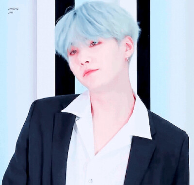 BTS SUGA
＃裕黍 自截 修