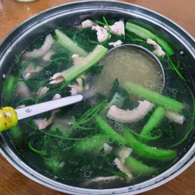 丝瓜豆腐菜汤