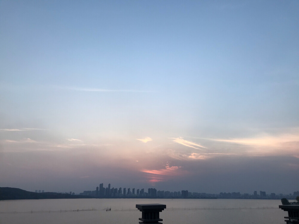 下班后的夕阳每日唯一的期盼