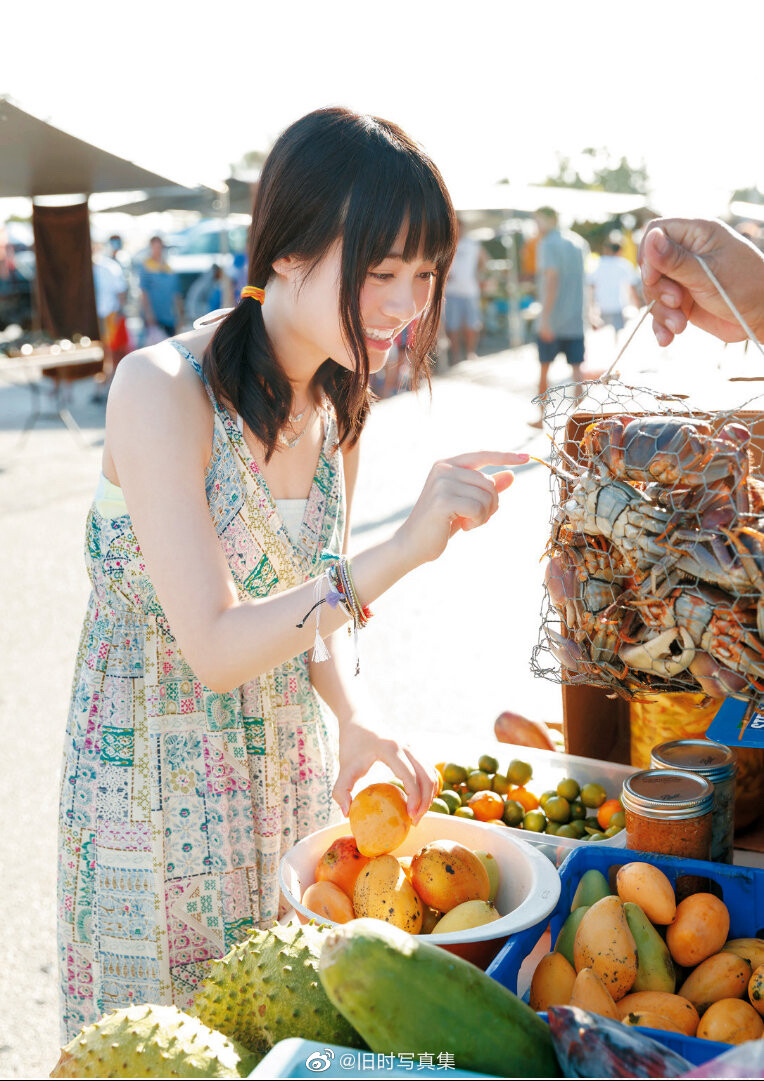 伊藤美来 2016年1st写真集 むじゃき。
摄影：尾形正茂 ???