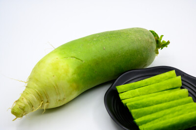 萝卜 青萝卜 植物 农作物 生食 食物 食材 食品 蔬菜 辛辣 清爽 美味 汁液 绿色 青色 低热量 健康食品 有机食品 膳食纤维 营养 绿色食品 食物原料 膳食 减肥 瘦身 开胃 绿皮萝卜 中国萝卜 沙窝萝卜 葛沽萝卜 翘头青…