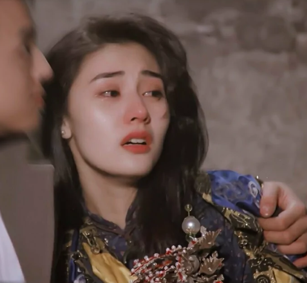 惊艳时光的没人 超级好看的李嘉欣 梨花带雨啊