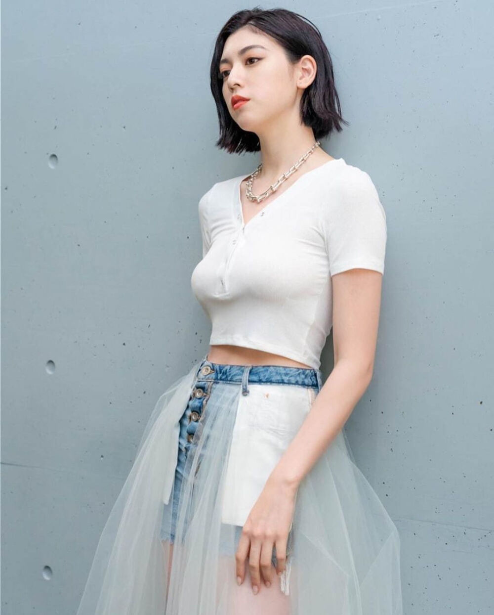 三吉彩花