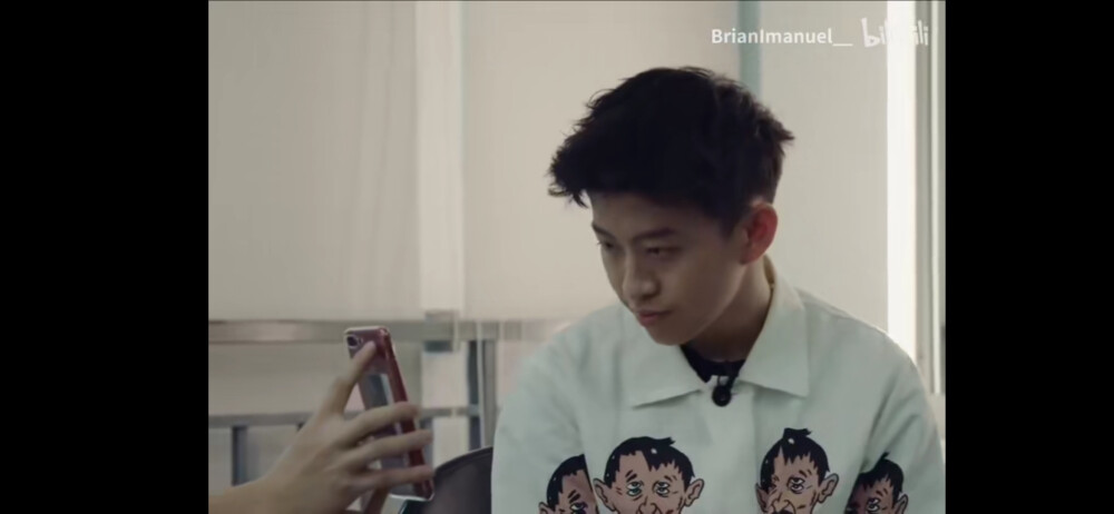 rich brian 自截 模仿表情包