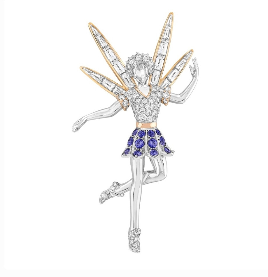 Van Cleef & Arpels 刚刚推出「Feminine Figures」高级珠宝的新一季作品，设计师从自然世界和文学作品中获取灵感，创造出6件拥有独立风格与故事的仙子胸针，每一件都由 Van Cleef & Arpels 芳登广场工坊内的珠宝大师亲自制作。