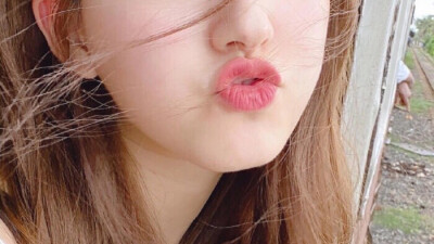 您破头紧身裤哭