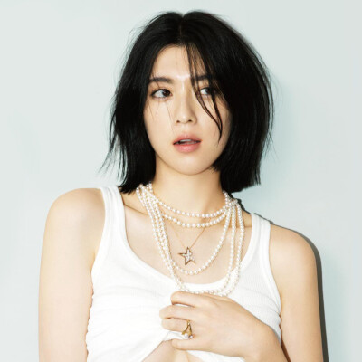 三吉彩花