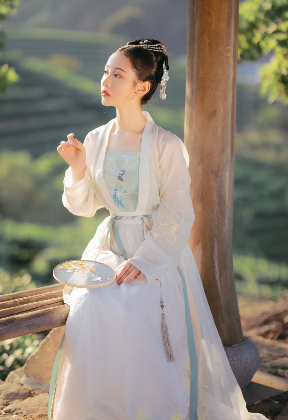 世界上愈是黑白分明的事情愈是要出错的。