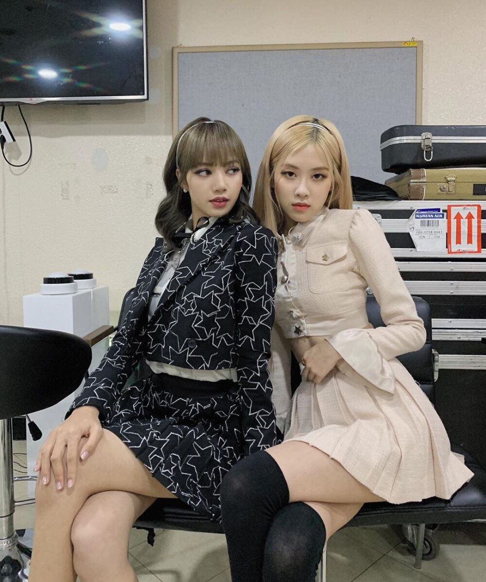 rosie with lisa
五花肉cp
拿图请收藏专辑