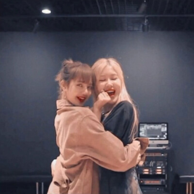 rosie with lisa
五花肉cp
拿图请收藏专辑