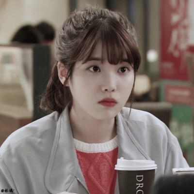 改自小辣椒。
IU李知恩。