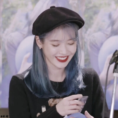 改自小辣椒。
IU李知恩。
