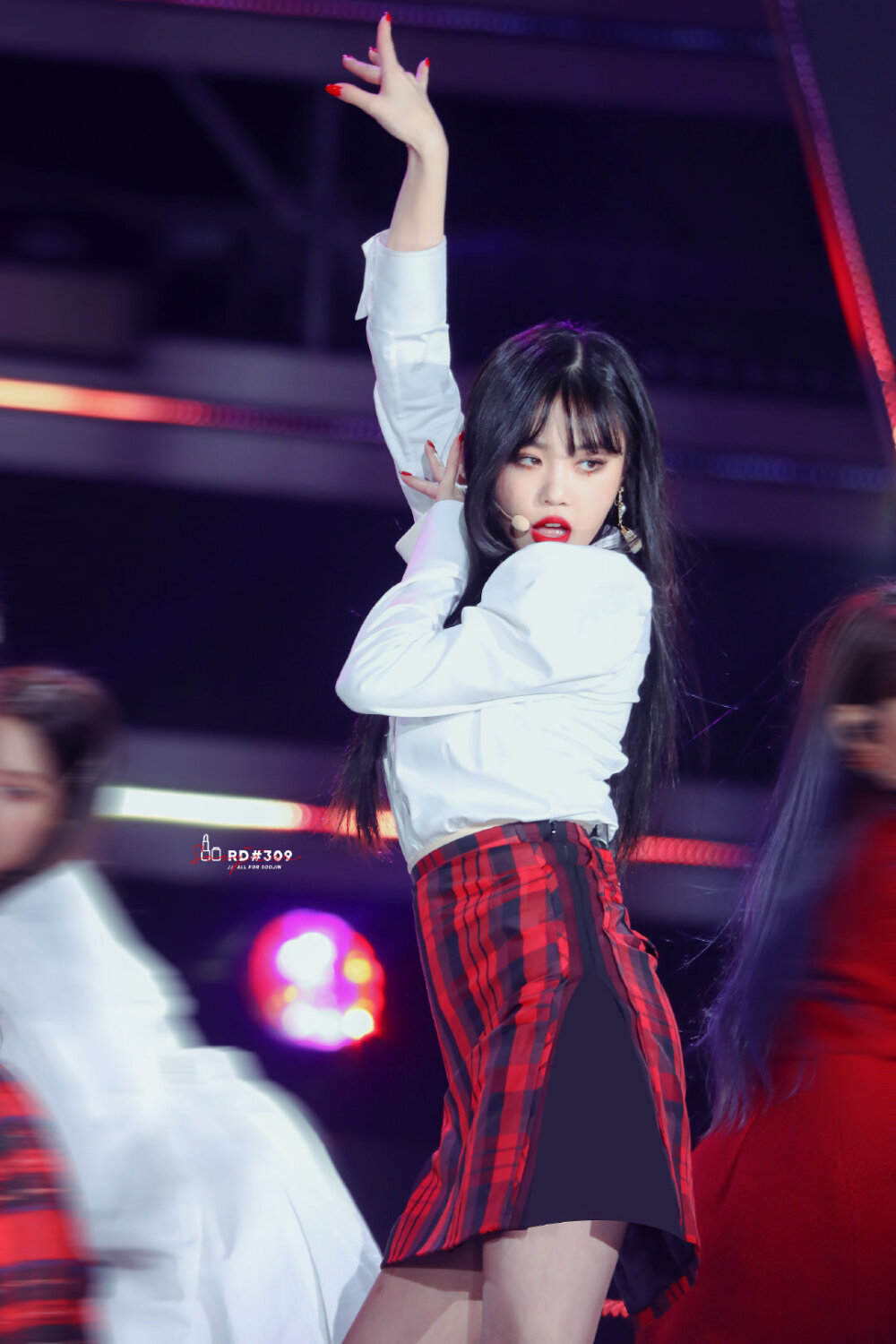 soojin_red0309