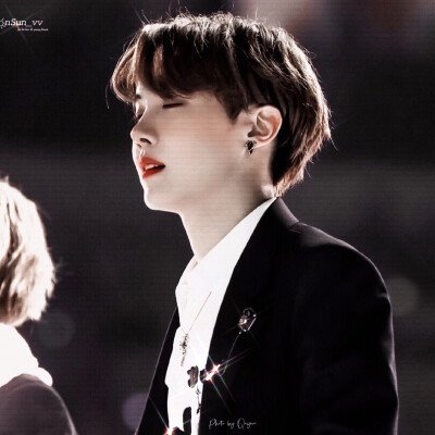  ʏ̶ᴏ̶ᴜ̶ ̶ᴡ̶ᴇ̶ʀ̶ᴇ̶ ̶ᴍ̶ʏ̶ ̶ᴇ̶ᴠ̶ᴇ̶ʀ̶ʏ̶ᴛ̶ʜ̶ɪ̶ɴ̶ɢ̶.
你曾是我的一切。
•@Moonsun_vv
•cr.祁月